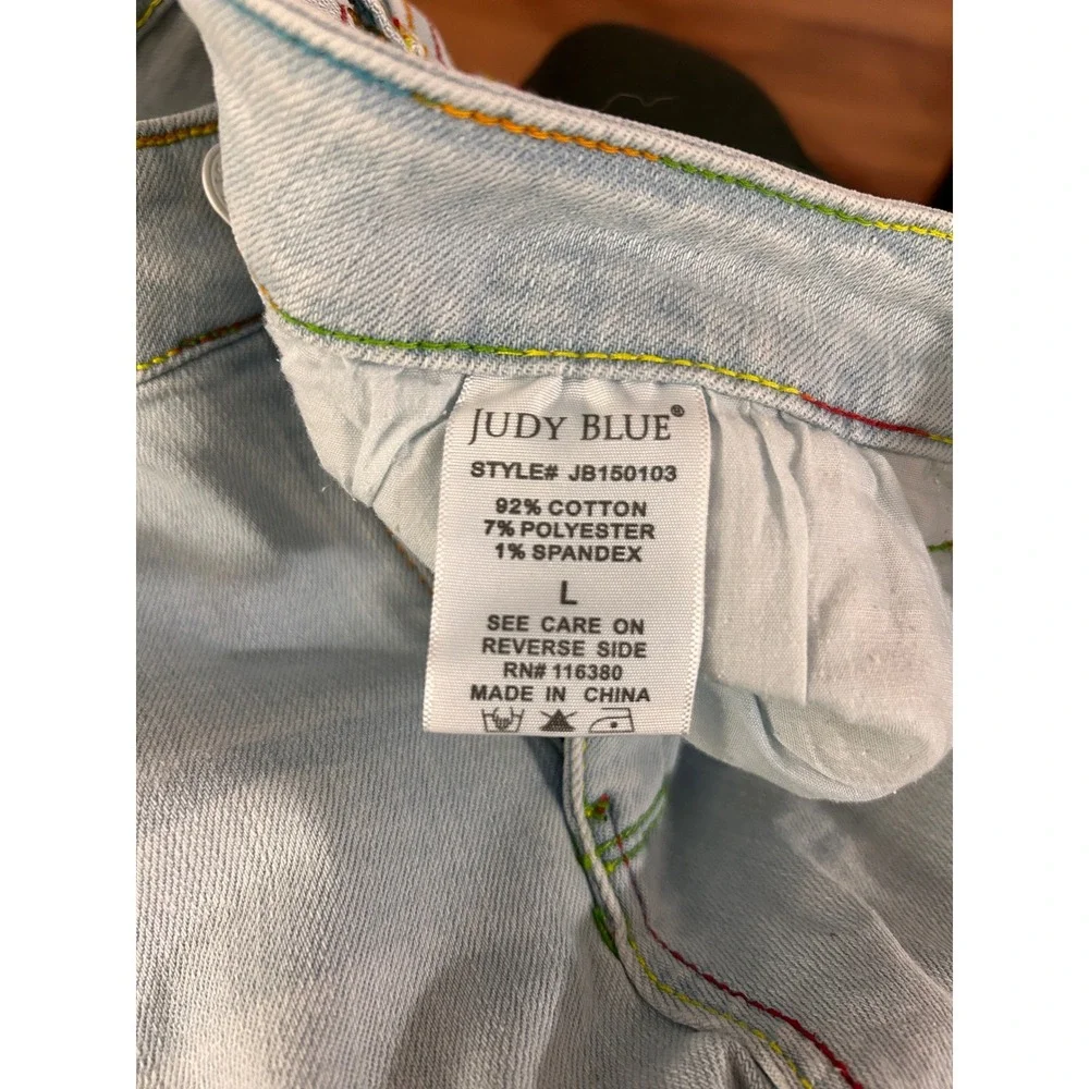 Judy Blue Rainbow Thread Mid‎ Rise Shorts Light Wash Denim JB150103 Womens Large
